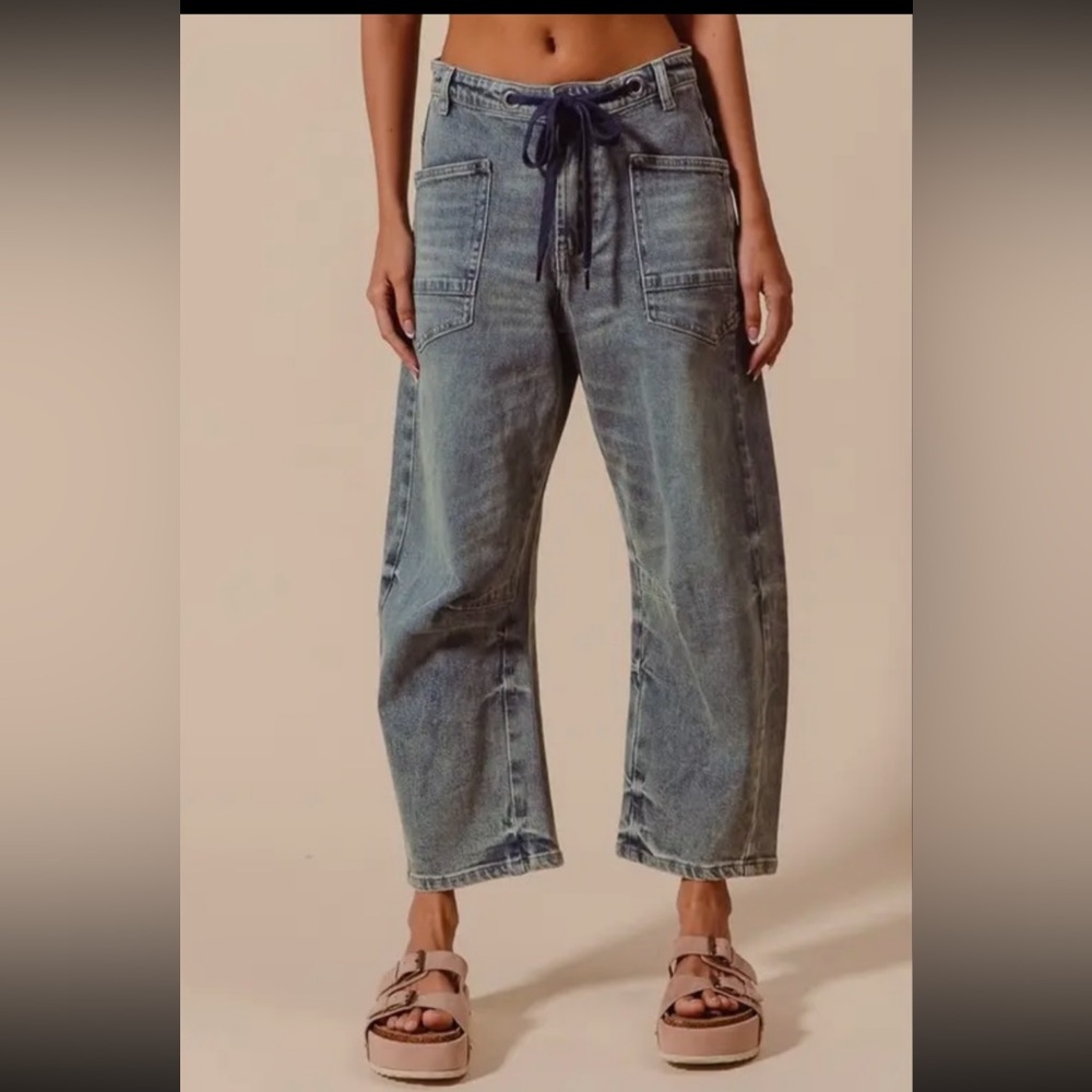 High Rise Barrel Jeans